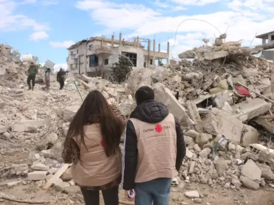 Ook in Syrië rukten de teams van Caritas snel uit om de schade op te meten en bijstand te bieden. - © Caritas Syrië